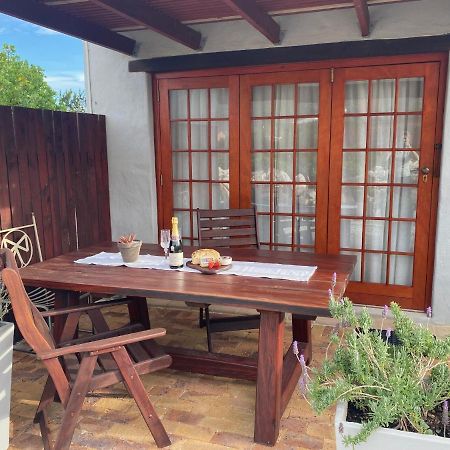 Hidden Stream Cottage Bettyʼs Bay Екстериор снимка