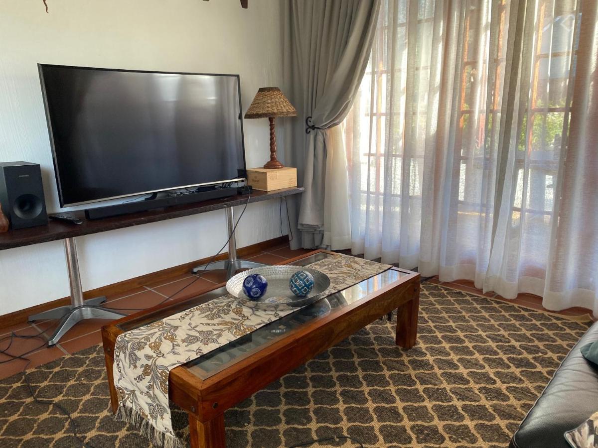 Hidden Stream Cottage Bettyʼs Bay Екстериор снимка